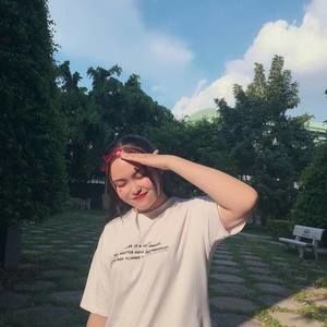 Meet your Posher, Hân